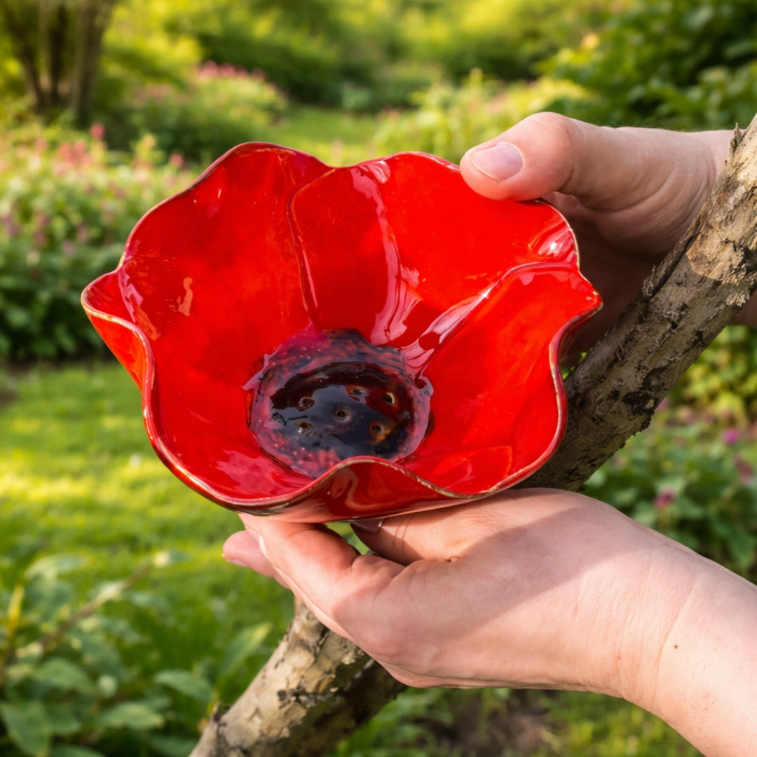 NaturaBloom™ Floral Garden Sculpture – Elegant Garden Décor for Birds & Pollinators