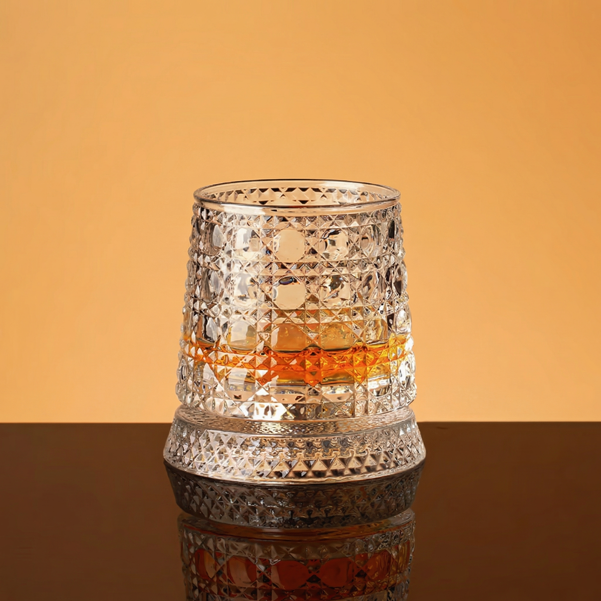 VinoSpin™ Rotating Whisky Glass | Stylish Drinking with a Gentle Swirling Motion