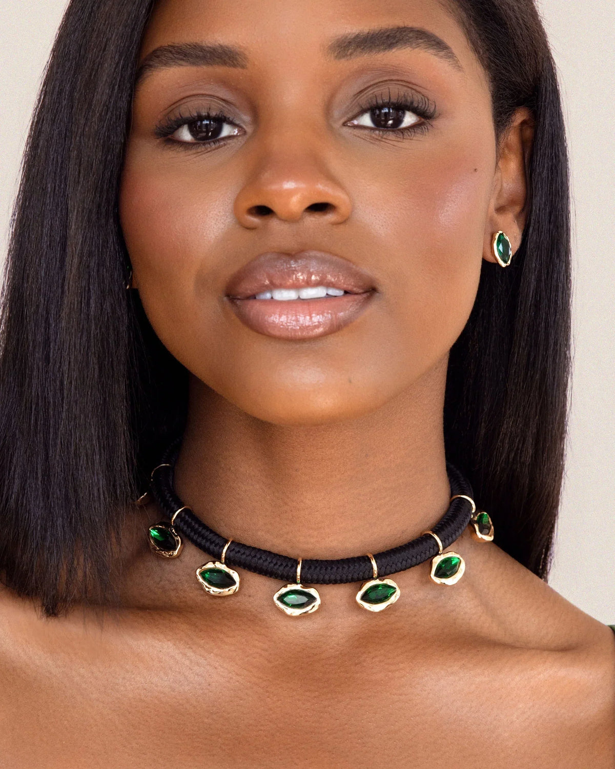 Velmira™ – Delicate Crystal Mini Stud Earrings
