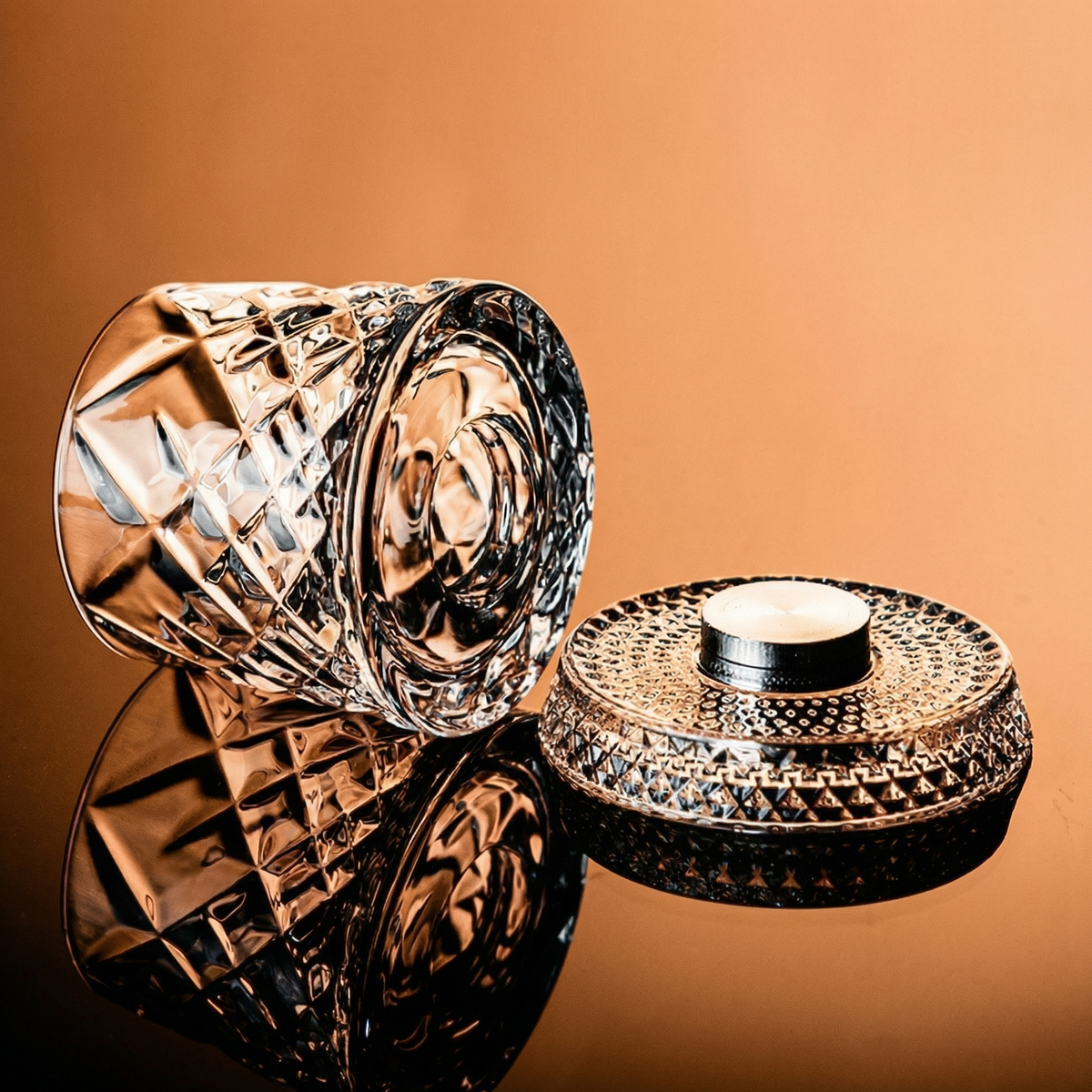 VinoSpin™ Rotating Whisky Glass | Stylish Drinking with a Gentle Swirling Motion