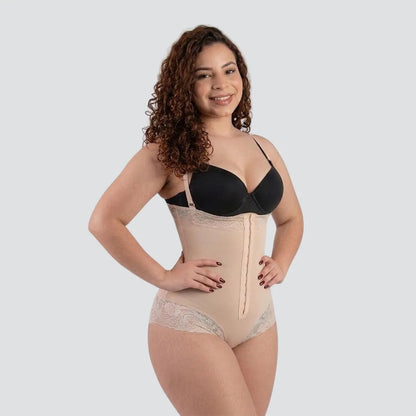 Curvevia™ – Strapless Body Shaper for a Smooth Silhouette