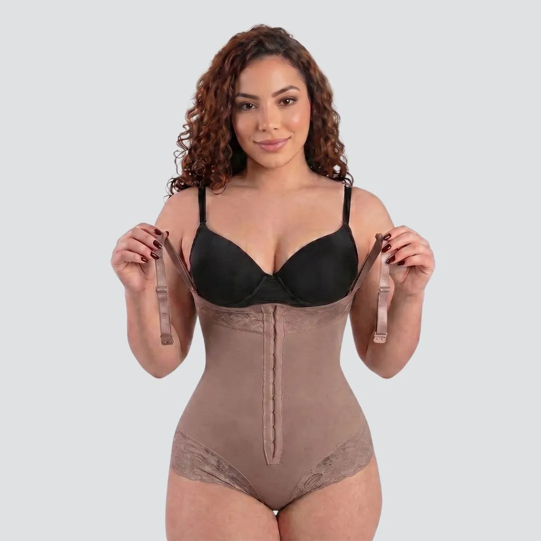 Curvevia™ – Strapless Body Shaper for a Smooth Silhouette
