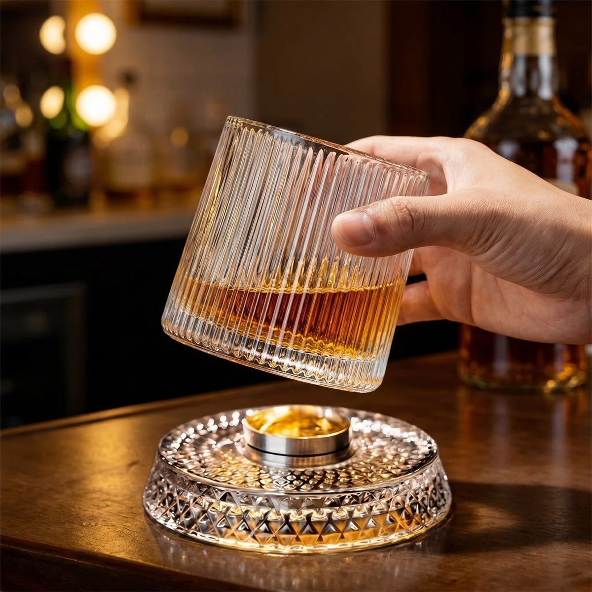VinoSpin™ Rotating Whisky Glass | Stylish Drinking with a Gentle Swirling Motion